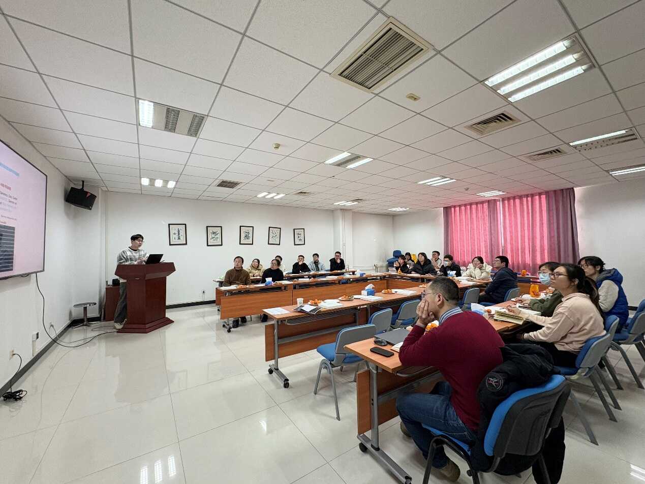 饲草作物独特生物学理论第一党支部召开科研技术交流会暨青年党员思政座谈会