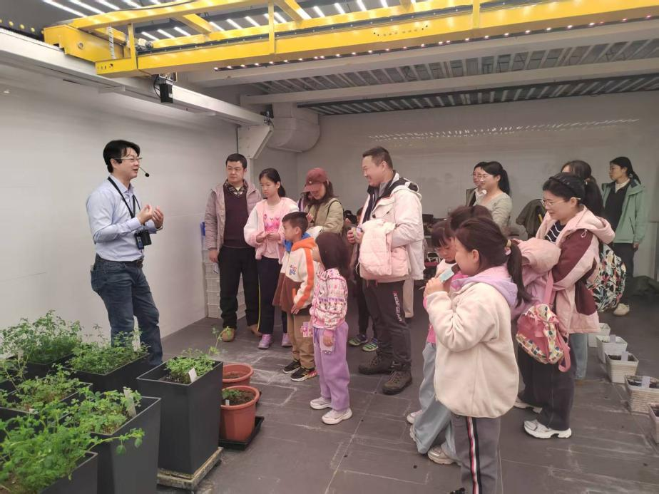 饲草种质高效设计与利用全国重点实验室参加“中国科学院第八届科学节.2025”